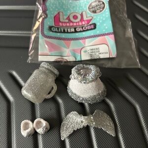 LOL Surprise Glitter Globe Accessories ANGEL OUTFIT